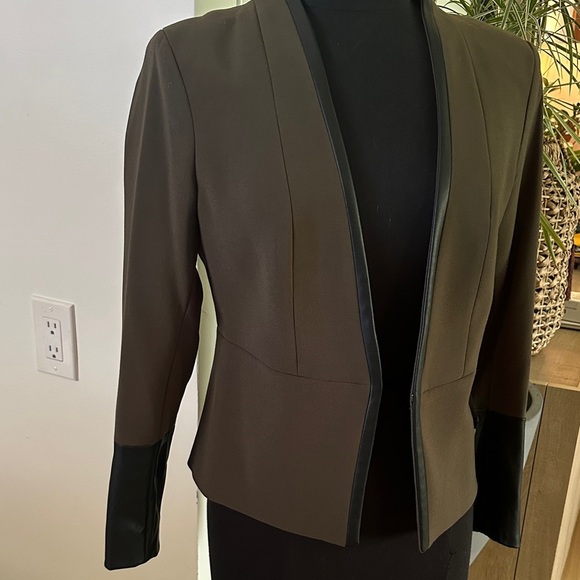 H&M Army Green Blazer with Faux Leather Black Trim detailing Size 12 - Picture 2 of 8